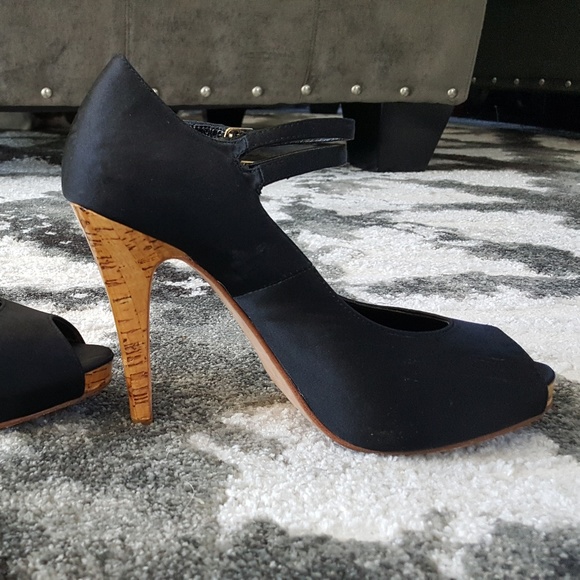 STEVE MADDEN| Womens black satin peep toe heels|Size 7 - Picture 2 of 5